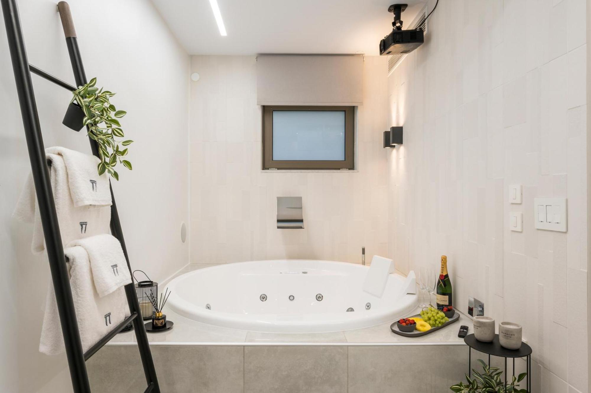 Π Suite Project: Smart Bnb Chania  Exteriör bild